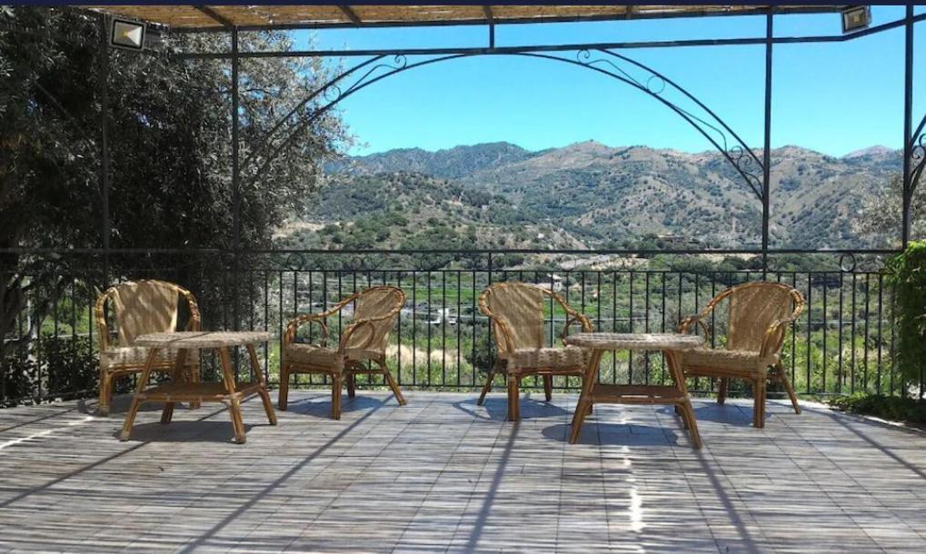 Taormina Ibiscus Alcantara Villa Gaggi